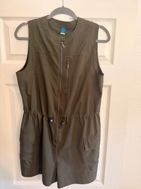 Old Navy dry quick stretch tech romper size medium